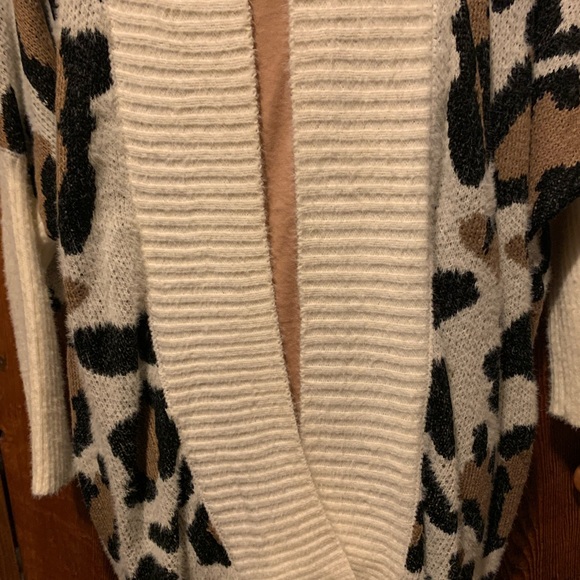 NWT Cardigan - Picture 5 of 13